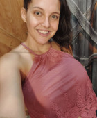Independent escort available now for hook up.   Down for some wild fun