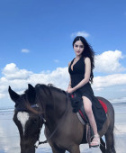 NEW COMER MODEL GIIRL IN BALI ISLAND SUPER PRETY GIRL