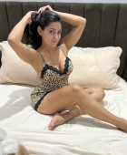 Indian girl available 