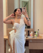  Priya Indian Girl Now In Oman 