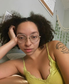 I am an available escort 