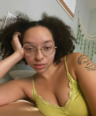I am an available escort 