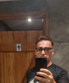 Looking for sugarmom,women or couple 