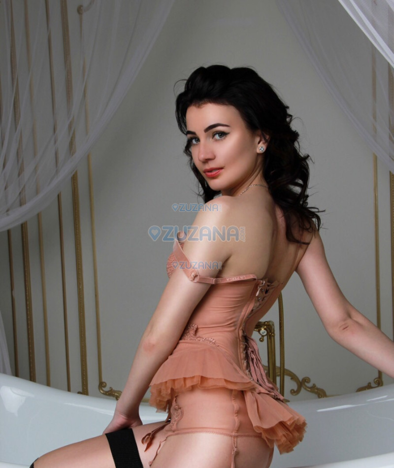 Photo escort girl Annetti : the best escort service