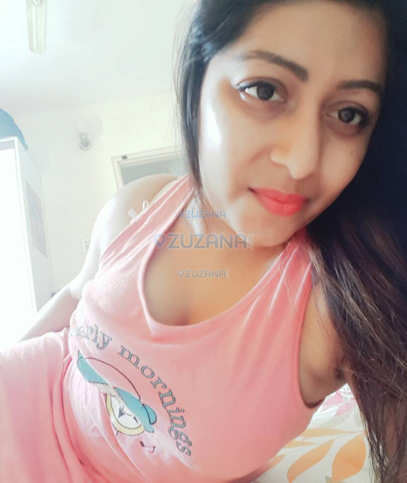 Photo escort girl Heena : the best escort service