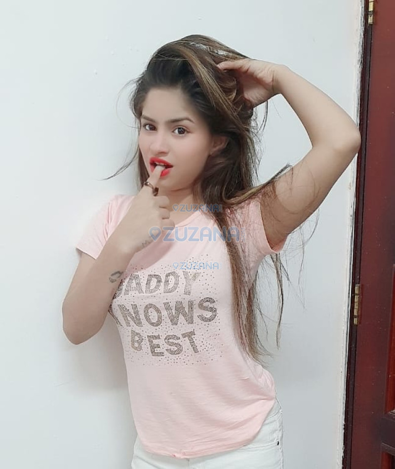 Photo escort girl Miss Pooja: the best escort service