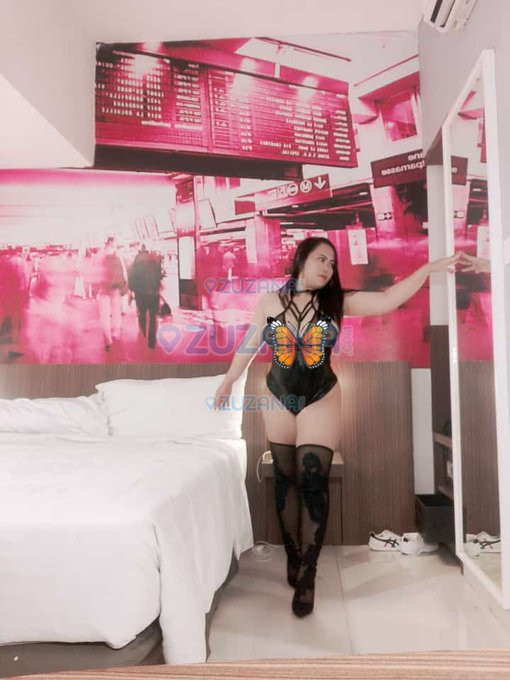 Photo escort girl pevita: the best escort service