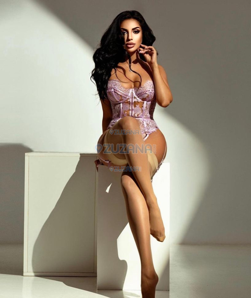 Photo escort girl Masha: the best escort service