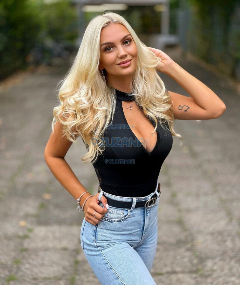 Photo escort girl Busra: the best escort service