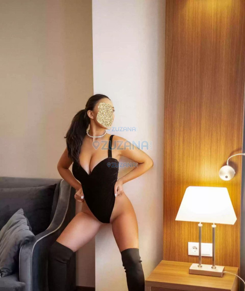 Photo escort girl Svetlana Play : the best escort service