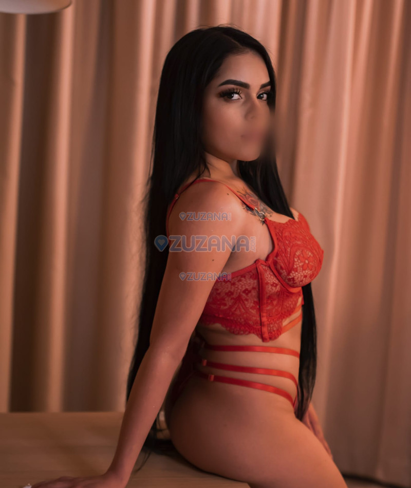 Photo escort girl Julia bellucci: the best escort service