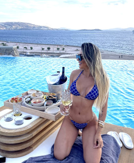 Agatha - escort review from Greece