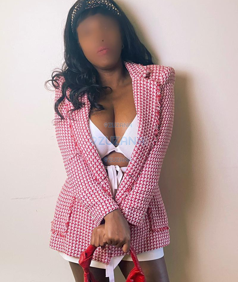 Photo escort girl Lilly Dior: the best escort service