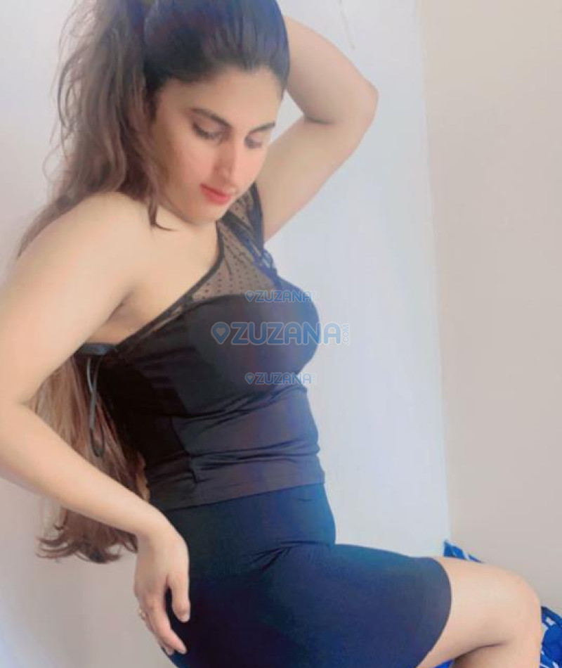 Photo escort girl Kanwal: the best escort service