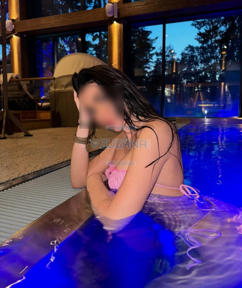 Photo escort girl Malika: the best escort service