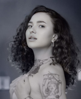 Molly - escort review from Malta