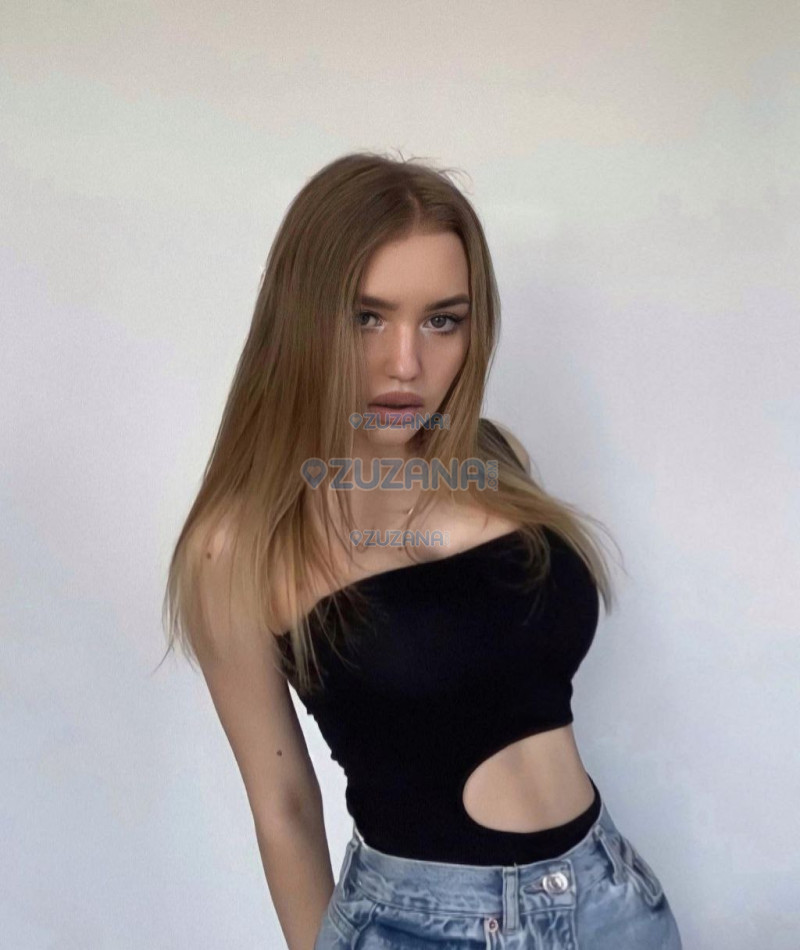 Photo escort girl Simona: the best escort service