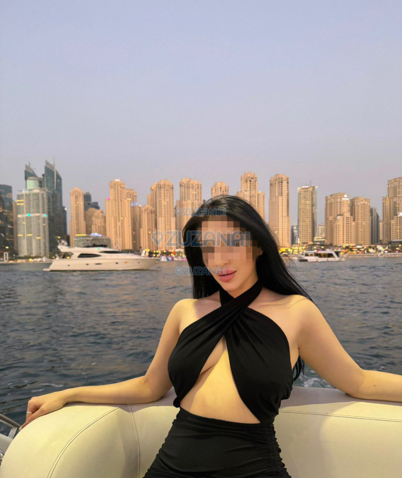 Photo escort girl Molli: the best escort service