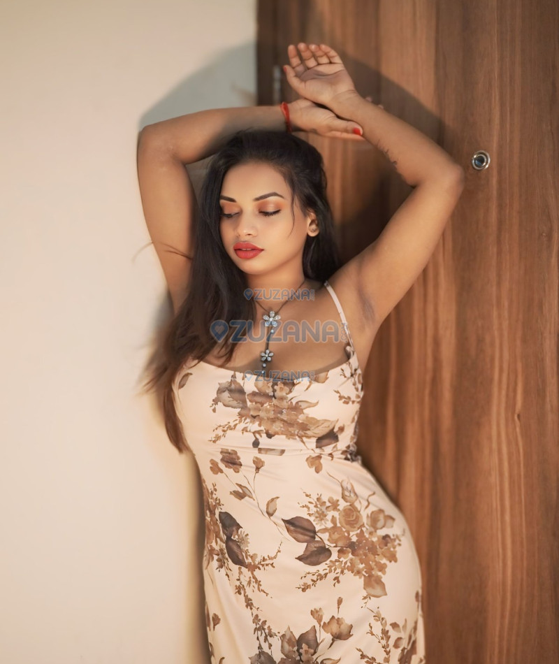 Photo escort girl Reshi: the best escort service