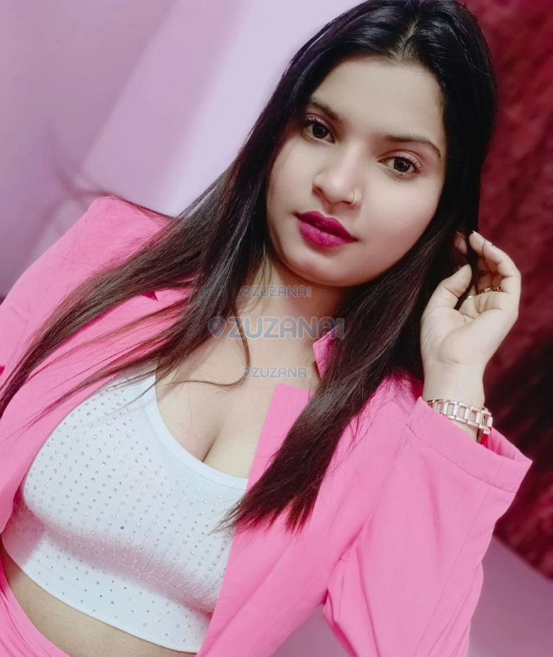 Photo escort girl Nisha Khan: the best escort service