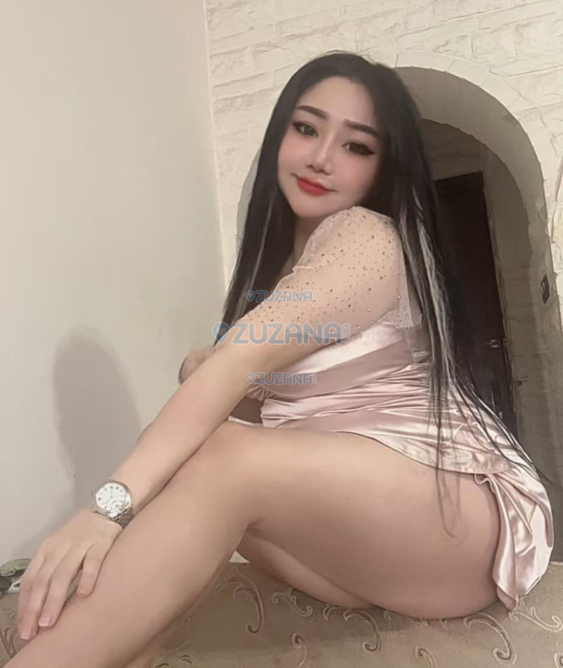 Photo escort girl momo: the best escort service