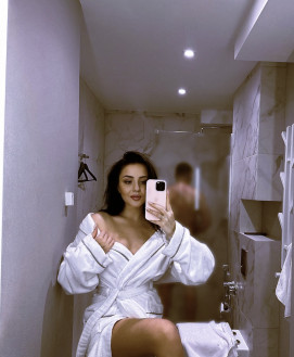 ALYA USLANMAZ