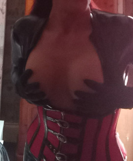scarlet 