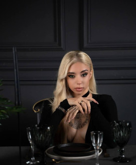 Mistress Escort